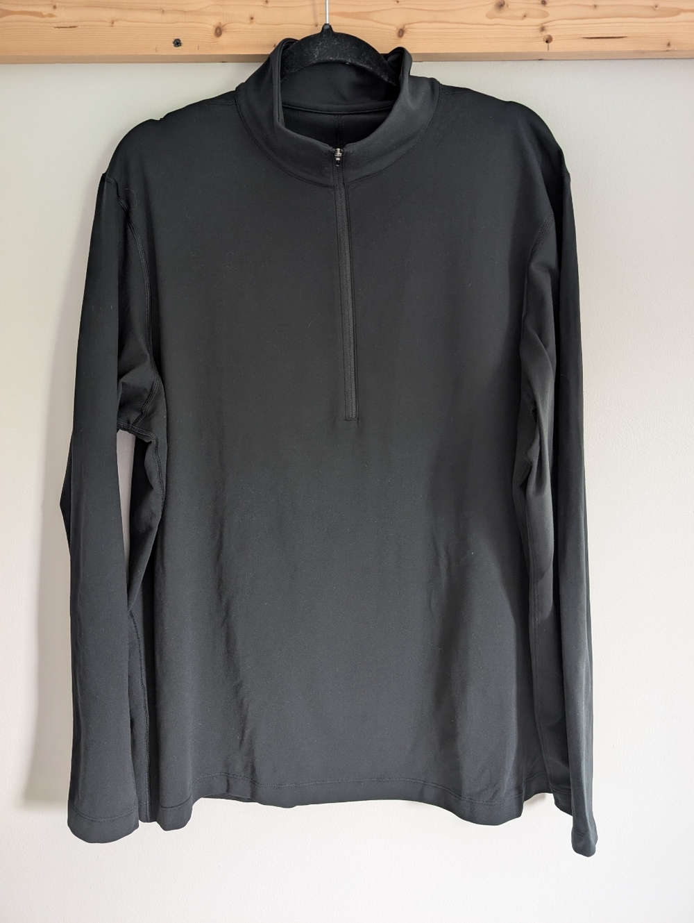 Lululemon Men's Soft Jersey Half Zip Large In Black